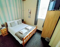 OYO Gin House Hotel