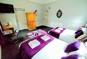 OYO Gin House Hotel