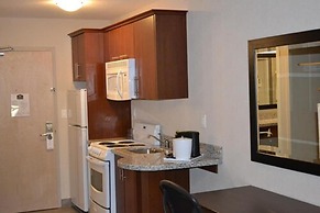 Carlyle Western Star Inn & Suites