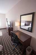 Stoughton Western Star Inn & Suites