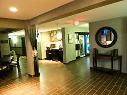 Stoughton Western Star Inn & Suites