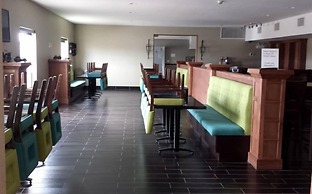 Western Star All Suites Melita