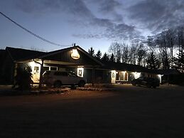 Hush Lodge & Cottages