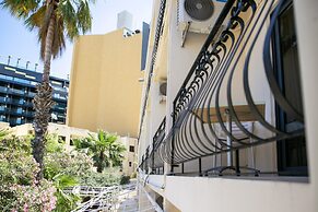 Beach Garden Hotel