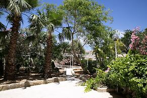 Beach Garden Hotel