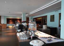 A Hotel Simply