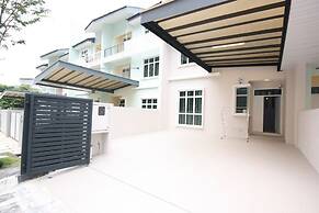 Shamrock Beach Villas 9