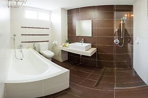 Shamrock Beach Villas 12