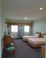 Coral Bay Resort