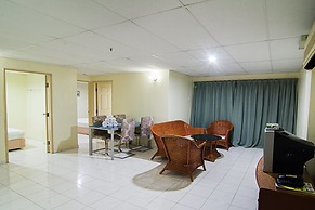 Coral Bay Resort
