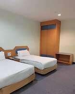 Coral Bay Resort