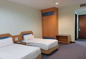 Coral Bay Resort