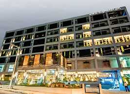 Big Hotel