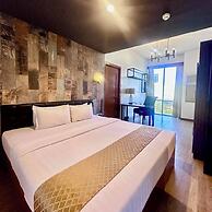 Big Hotel