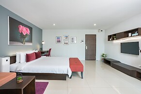 De Botan Srinakarin Hotel & Residence