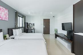 De Botan Srinakarin Hotel & Residence