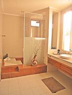 Blue Rose Villa