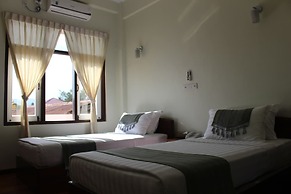 Golden Dream Hotel