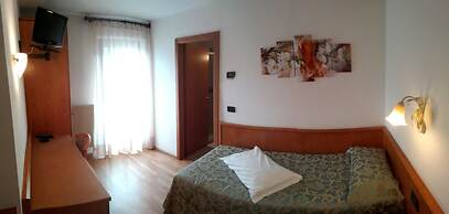 Hotel Denny