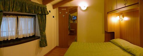 Hotel Denny