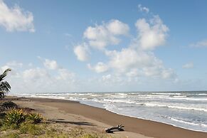 Turtle Beach Lodge
