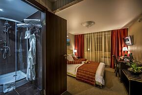 City hotel