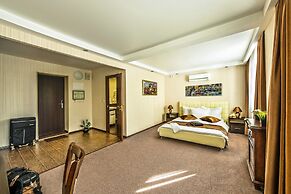 City hotel