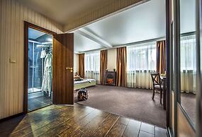City hotel