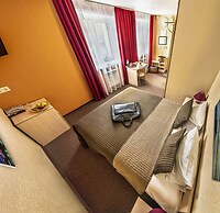 City hotel
