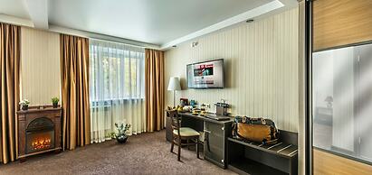 City hotel