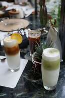 Nihao Cafe Hotel