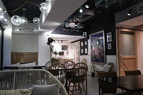 Nihao Cafe Hotel