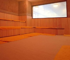 Sauna & Capsule Hotel Hollywood - Caters to Men