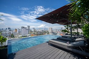 LEGEND Boutique Hotel