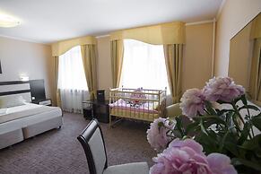 Sky Hotel