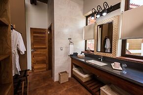 Pacaya Lodge & Spa