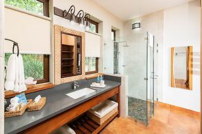 Pacaya Lodge & Spa