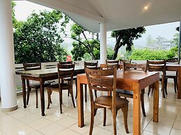 Sam's Guest House