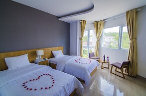 Sailing Hotel