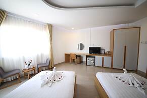 Sailing Hotel