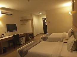 Grand Court Hotel