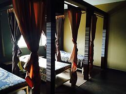 Grand Court Hotel