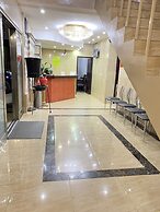 Crown Palace Inn