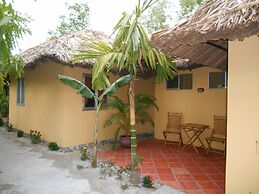 Thuy - Gunter Garden Bungalow