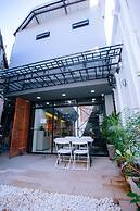 D-Well Hostel