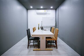 D-Well Hostel