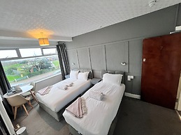 Harbour Hotel