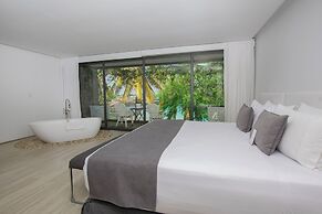 Golden Bay Galapagos