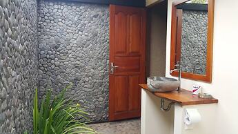 Mango Tree Inn