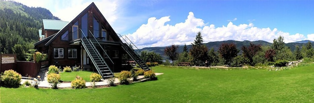 Jade Mountain Motel